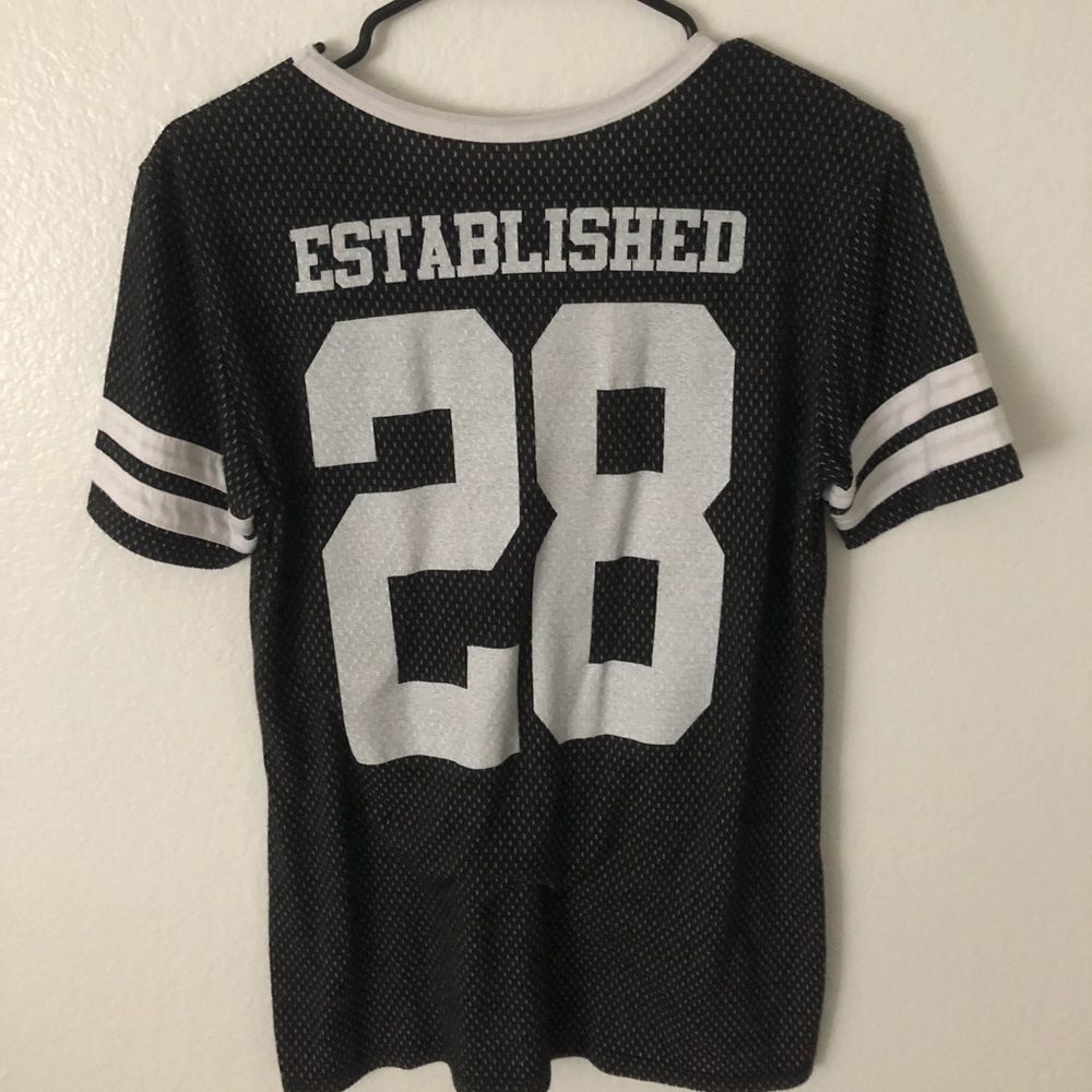 Top - Picture 2 of 2